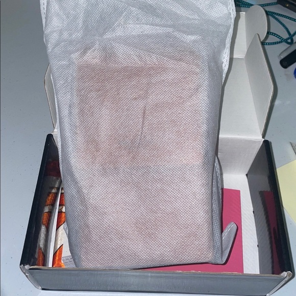 Macllyn Tan Crossbody Bag - Picture 8 of 8